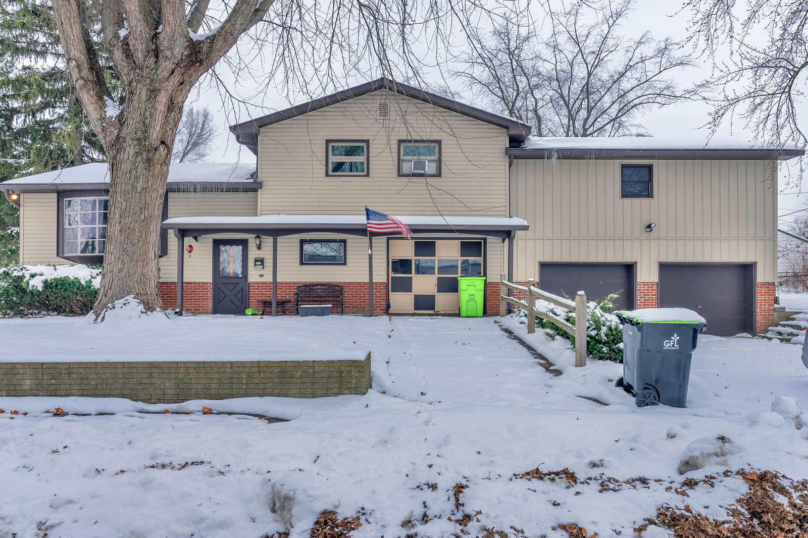 Property Photo:  900 W Wabash Avenue  IN 46947 