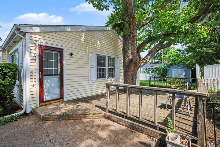 Property Photo:  432 Washington Park Boulevard  IN 46360 