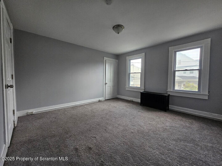 Property Photo:  922 S Webster Avenue 1  PA 18505 