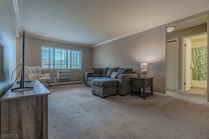 Property Photo:  19 Kensington Rd E  NJ 07928 