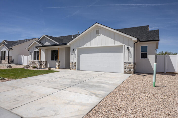 Property Photo:  4923 N 10 E  UT 84721 