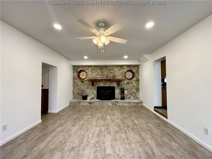 Property Photo: 82 Williamton Grove Drive WV 25071