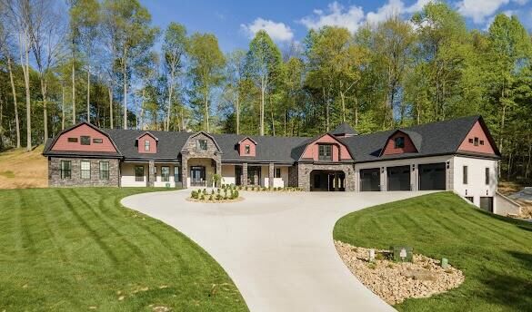 Property Photo: 210 Leatherwood Drive KY 40741