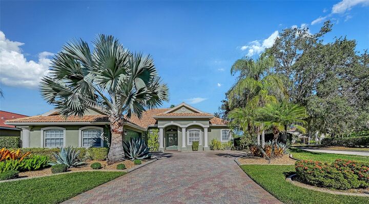 Property Photo: 7527 Camden Harbour Drive FL 34212
