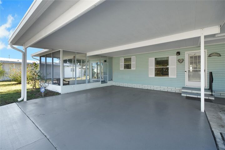 Property Photo: 5229 Hartford Lane FL 34785