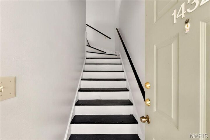 Property Photo: 1432 Thrush Place MO 63144