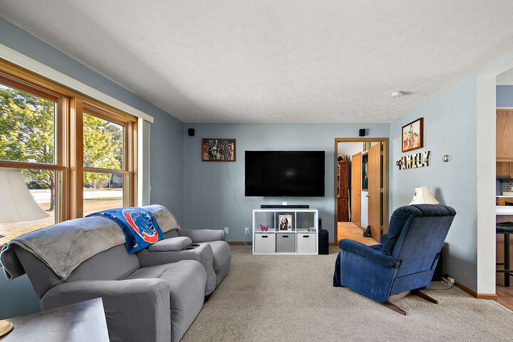 Property Photo: 126 E Cleveland Street IL 60929