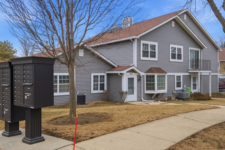 Property Photo: 460 N Lake Shore Drive 460 IL 60067