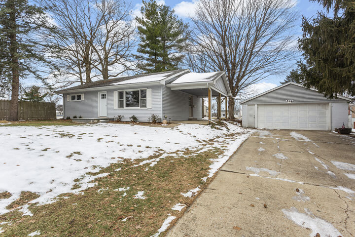 Property Photo:  402 S Washington Street  IL 61770 