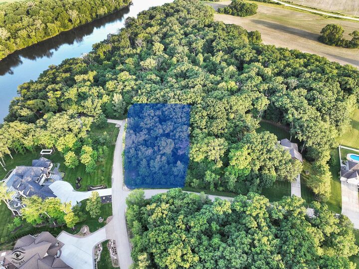 Property Photo: 2008 Indian Trail IL 60901