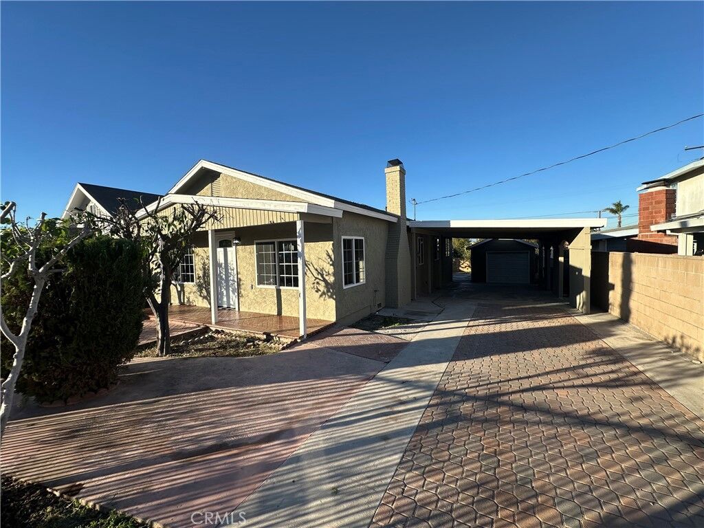 Property Photo:  119 W Francis Street  CA 92882 