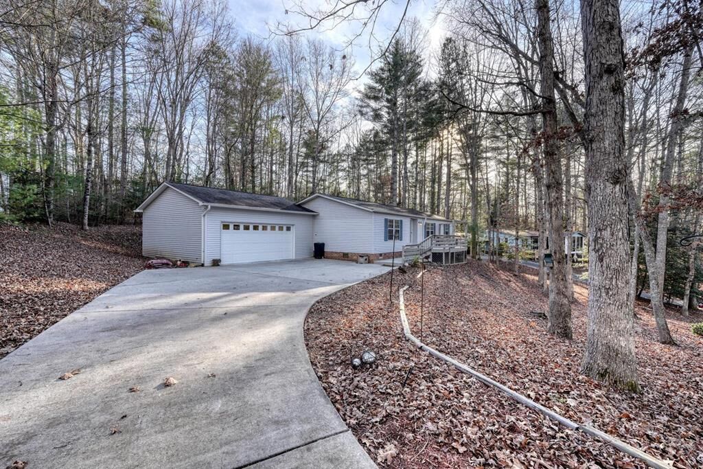 Property Photo:  219 Rocky Circle  GA 30512 