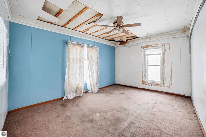 Property Photo:  312 W Saginaw  MI 48880 