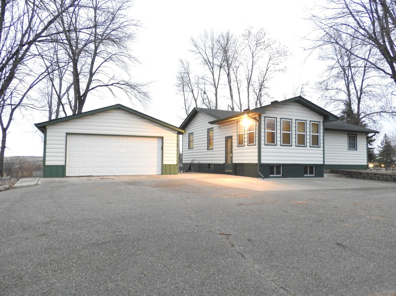 Property Photo: 724 6th Street N MN 55395