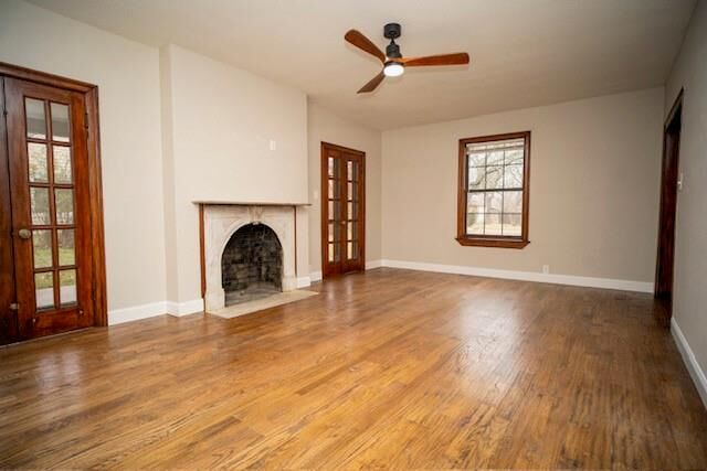 Property Photo:  1102 N Preston Street  TX 75119 