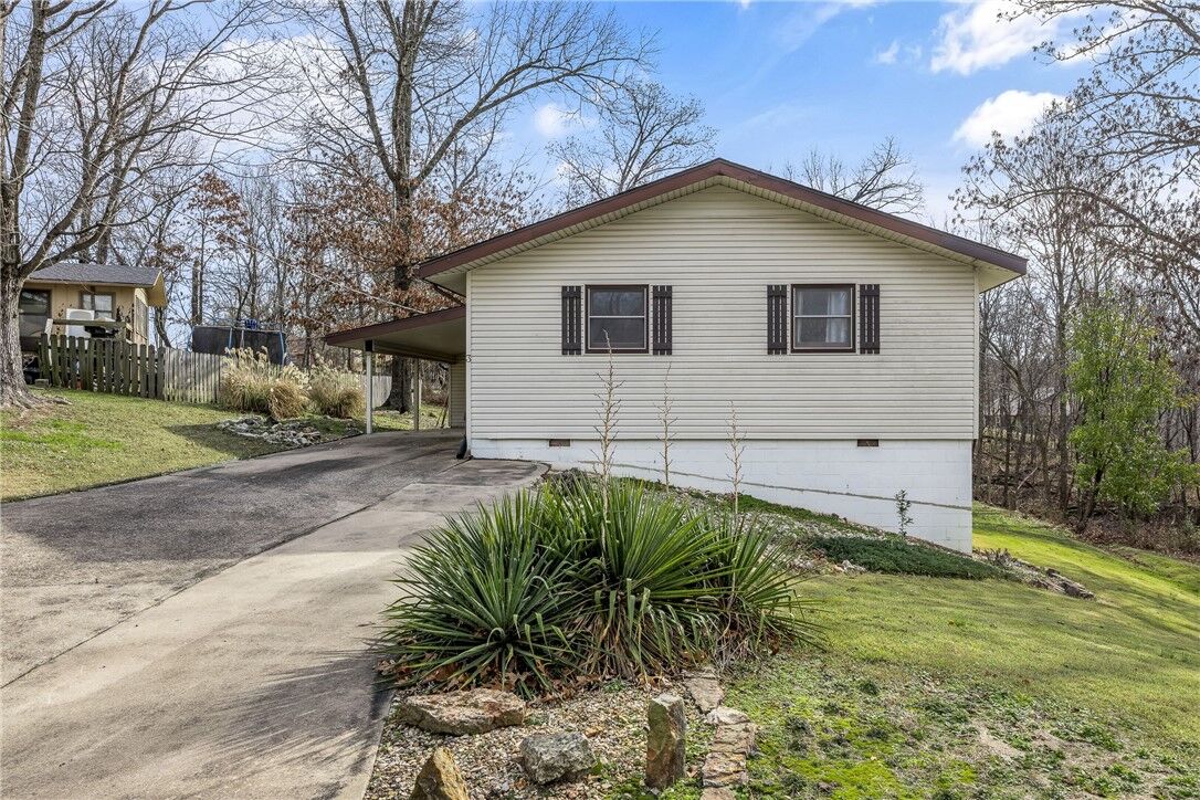 Property Photo:  3 Clacton Lane  AR 72715 