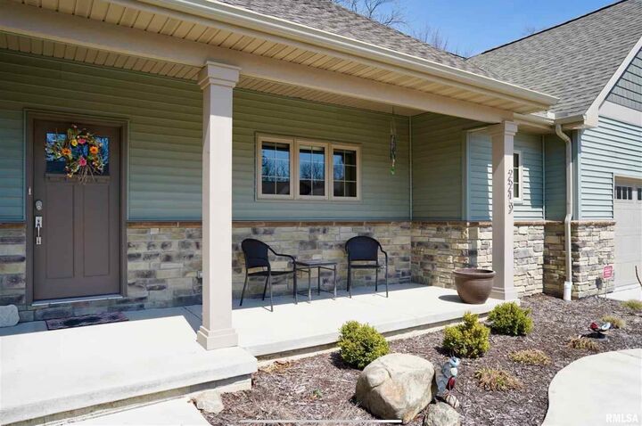 Property Photo: 2213 W Earl Court IL 61615