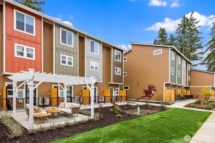 Property Photo: 1351 Nolta Loop NE WA 98110