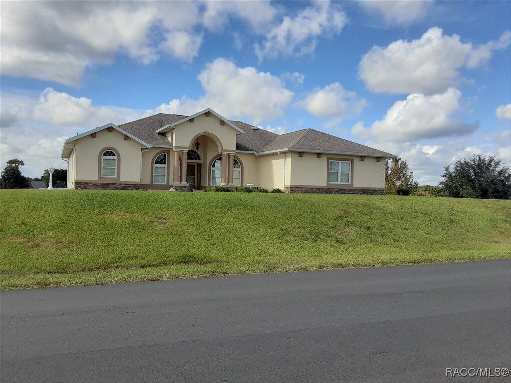 Property Photo:  236 N Hambletonian Street  FL 34453 