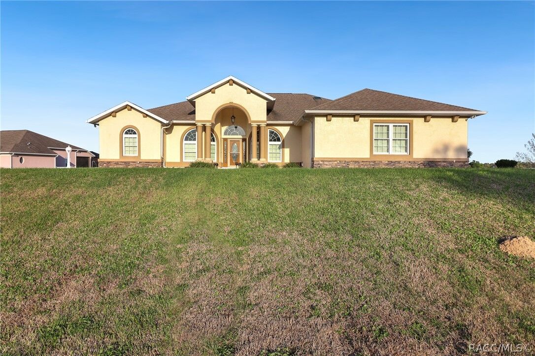 Property Photo: 236 N Hambletonian Street FL 34453