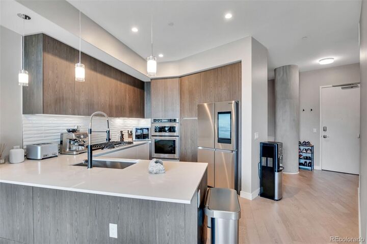 Property Photo: 4200 W 17th Avenue 619 CO 80204