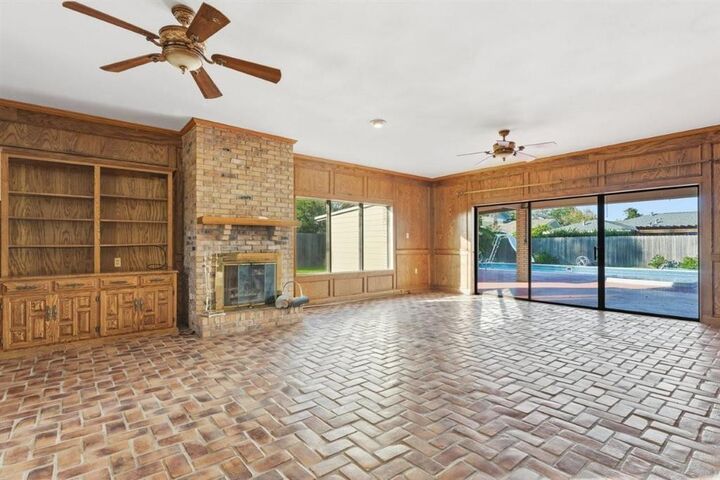 Property Photo:  1300 Westmoreland Street  LA 70605 