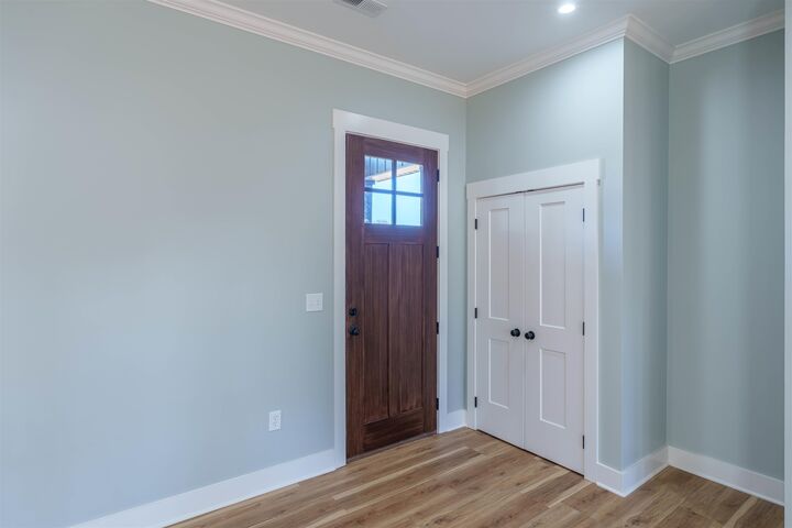 Property Photo: 687 Oakview Cir AL 35645 - KILLEN