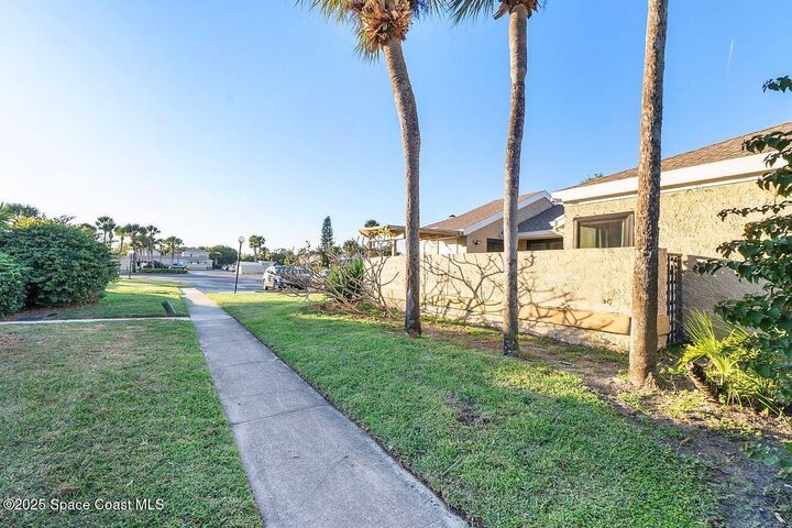 Property Photo: 1441 Sheafe Avenue NE FL 32905