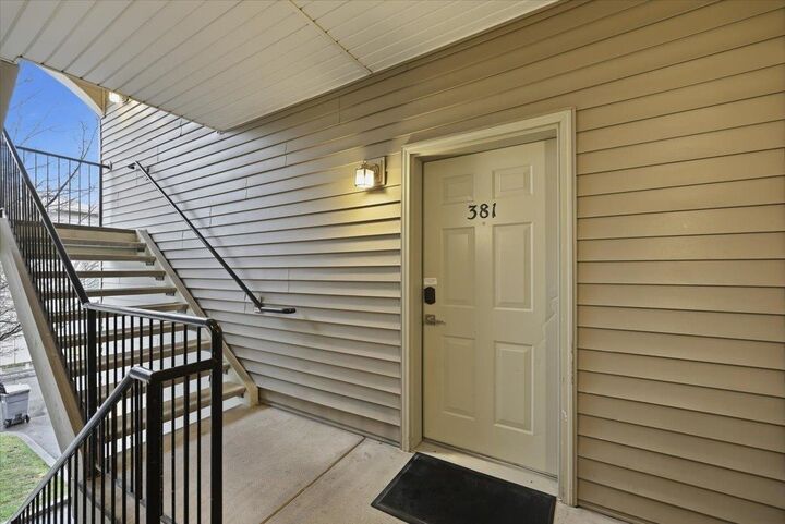 Property Photo:  22855 E Country Vista Dr #381  WA 99019 