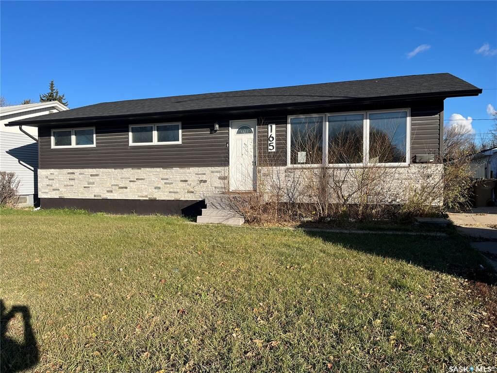 Property Photo: 165 Pasqua Street N SK S4R 4N3