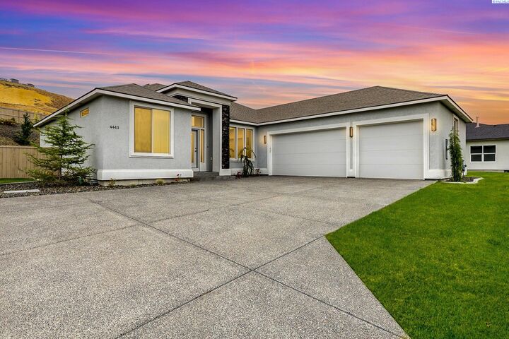 Property Photo: 4443 Cowlitz Blvd WA 99352