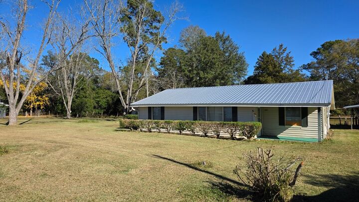 Property Photo:  800 Clifford  GA 31720 