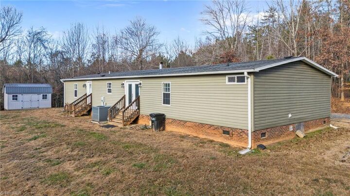 Property Photo: 950 Waggoner Neal Road NC 27051