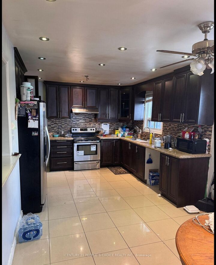 Property Photo:  7221 Sigsbee Drive  ON L4T 3L6 