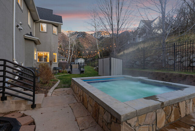 Property Photo: 35 E Lone Hollow Dr UT 84092