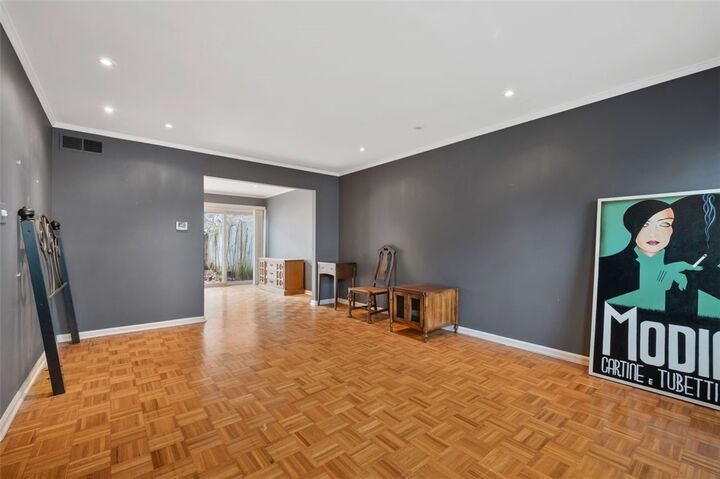 Property Photo:  697 Robinwood Dr  PA 15216 