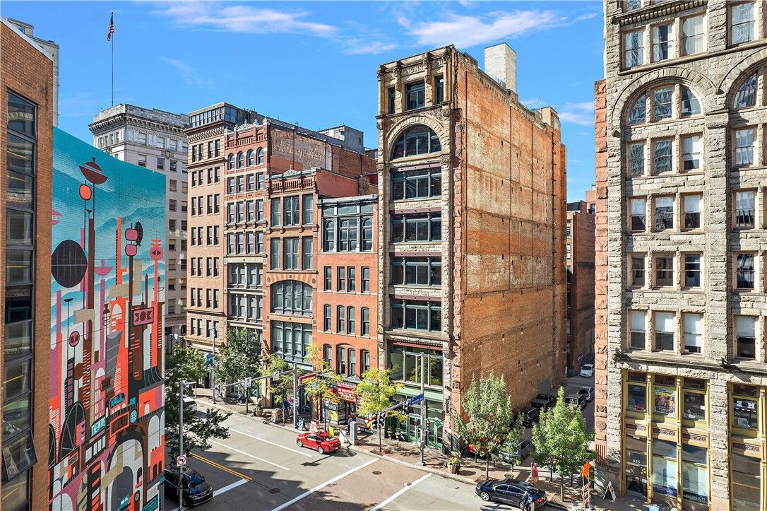 Property Photo:  915 Liberty Avenue 401  PA 15222 