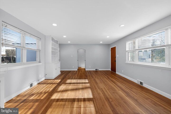 Property Photo:  109 W Park Boulevard  NJ 08108 