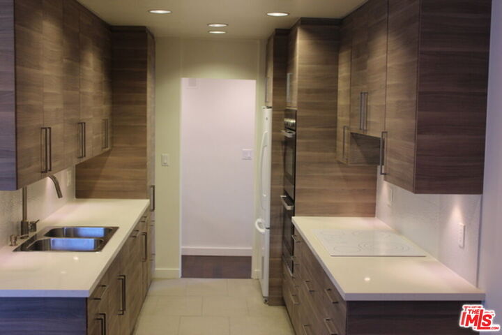 Property Photo:  11044 Ophir Dr  CA 90024 