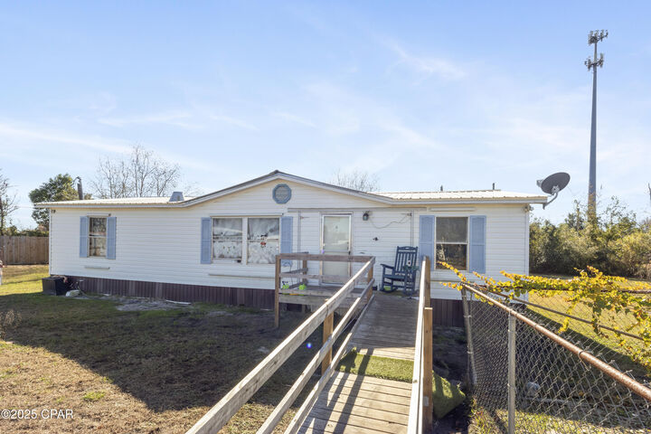 Property Photo: 7020 Idaho Street FL 32404