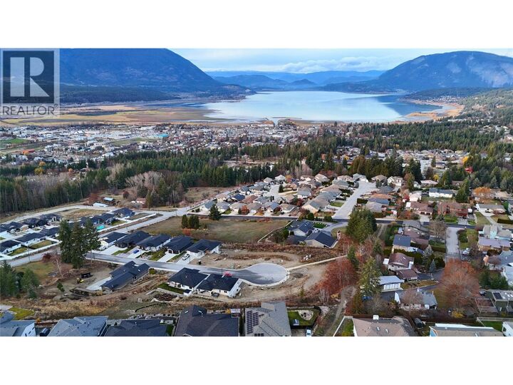 Property Photo:  1180 16 Avenue Southeast  BC V1E 2R5 