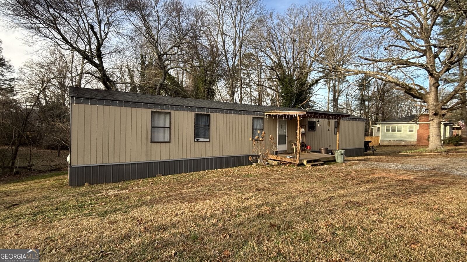 Property Photo:  162 Weeping Willow Drive  GA 30523 