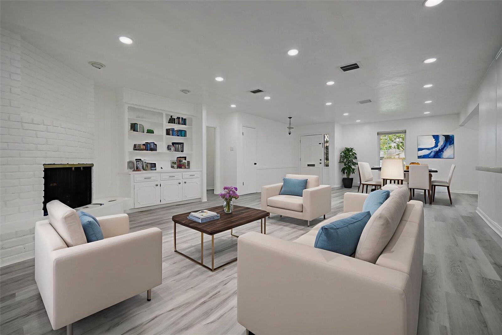 Property Photo:  9807 Braewick Drive  TX 77096 