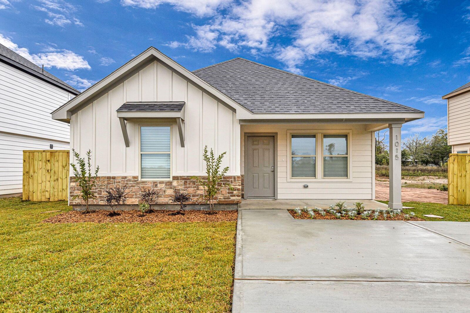 Property Photo:  1015 20th Street  TX 77445 