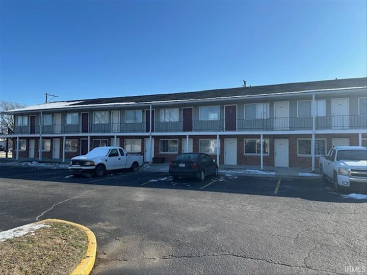 Property Photo: 1321 N 3rd Street IN 47591