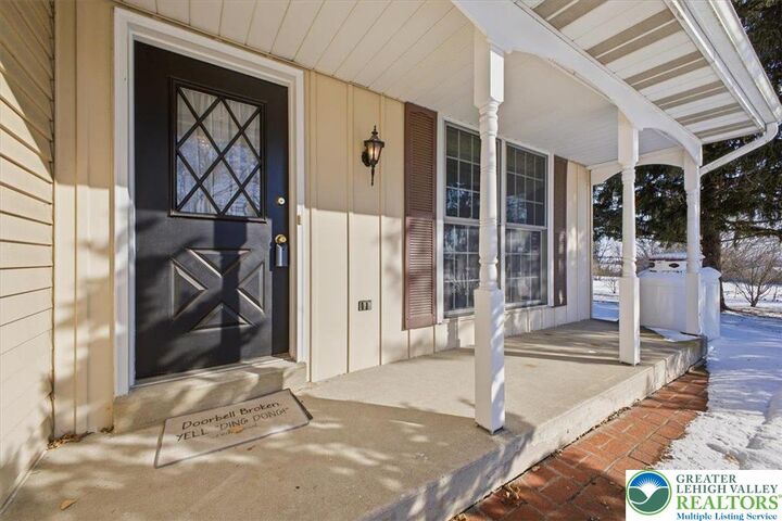 Property Photo:  9 Kensington Circle  PA 18067 