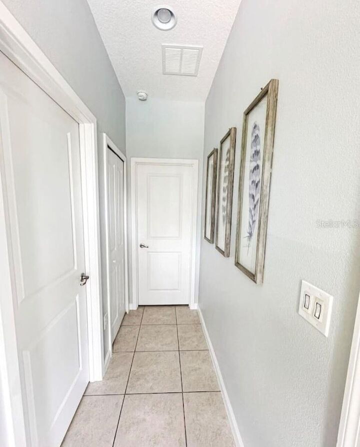 Property Photo: 2690 Calistoga Avenue FL 34741