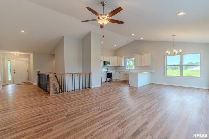 Property Photo: 941 9th Avenue N IA 52732