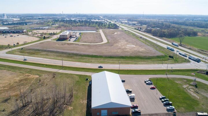 Property Photo:  2800 Wild Rose Circle S  IA 52732 