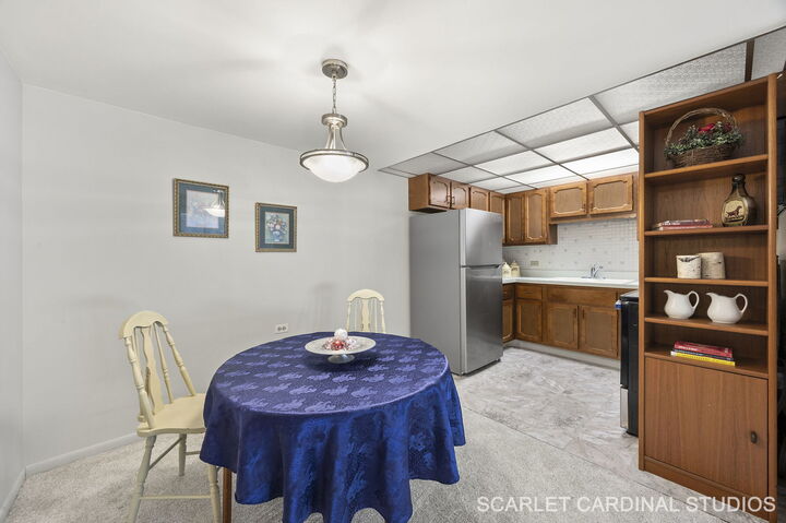 Property Photo:  5540 Walnut Avenue 7B  IL 60515 